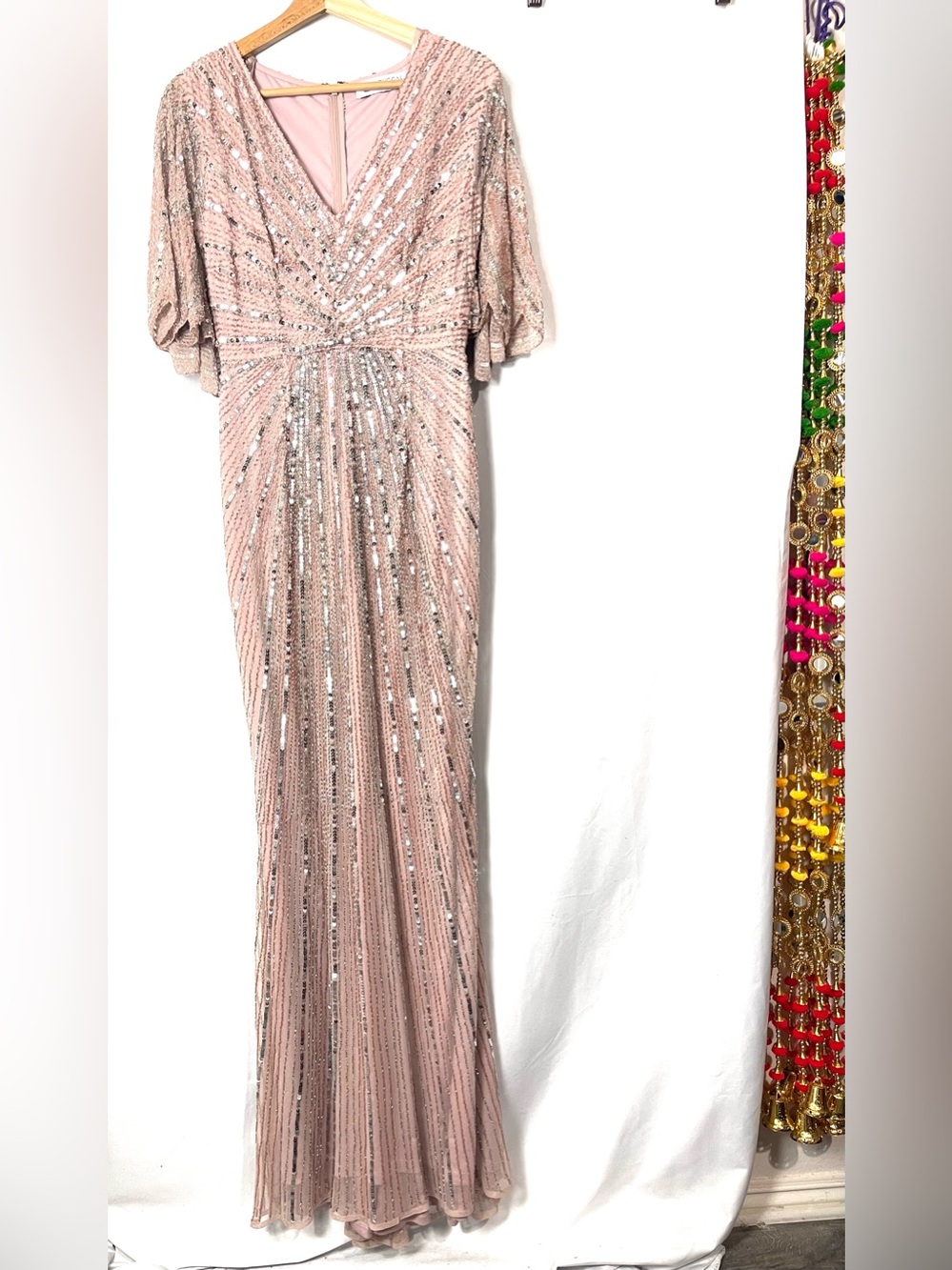 NWT Mac Duggal 93583 Pink Sequined V Neck Cape Sleeve Column Gown Size 4 - Picture 8 of 11
